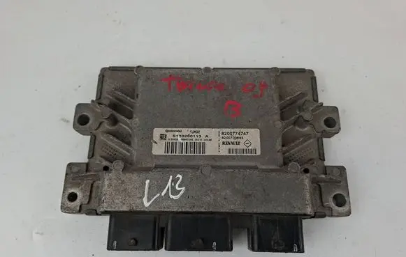 Renault Twingo I Engine control unit/module 8200774747 S120200113