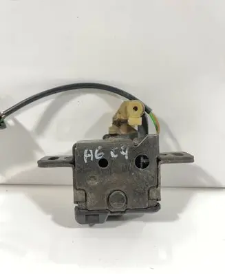 Audi A6 S6 C4 4A Tailgate/trunk/boot lock/catch/latch 4A9827506C