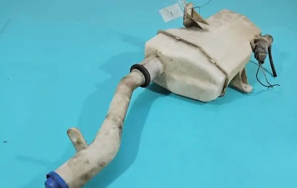 Hyundai H-1, Starex, Satellite Windshield washer fluid reservoir/tank 986104H000 IMPRK1567136