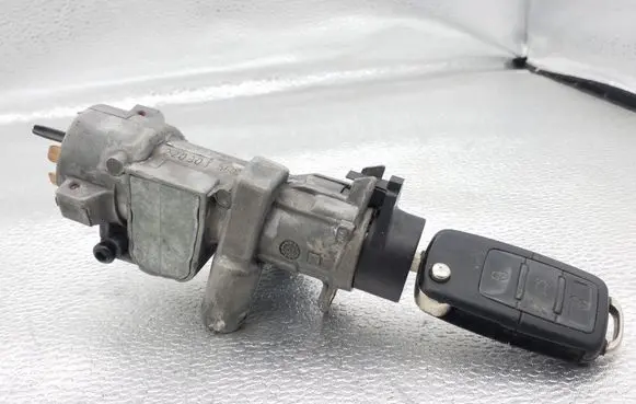 Audi TT Mk1 Ignition lock 4B0905851B 4B0905849