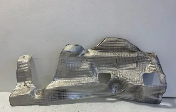 Audi Q7 4M Heat shield in engine bay 4M0825662H