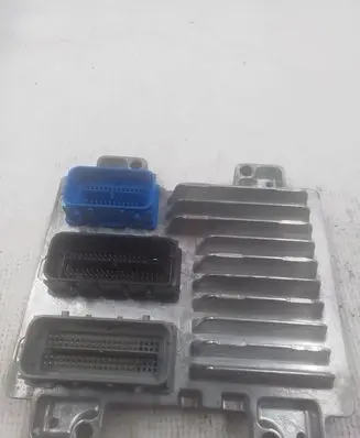 Opel Astra J Engine control unit/module 12654137 12643636
