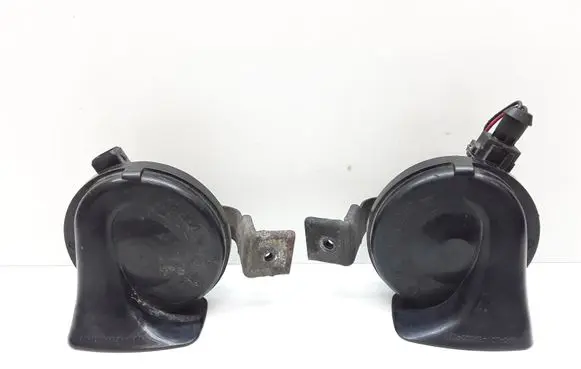 Volvo S70 V70 V70 XC Horn signal 9178850 9178851