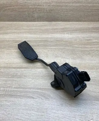 Toyota Prius (XW30) Accelerator throttle pedal 7811012040 1988007830