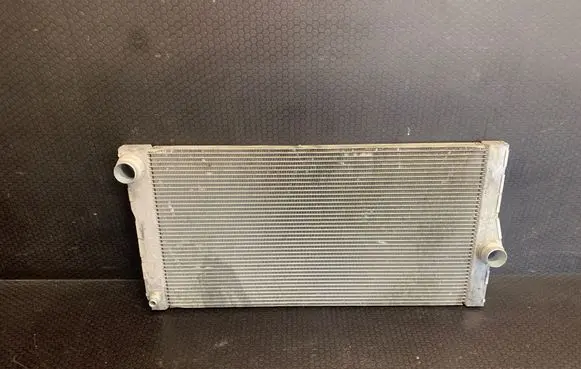 BMW 5 F10 F11 Coolant radiator 8509176 X0008001