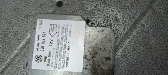 Volkswagen Golf IV Airbag deployment crash/impact sensor
