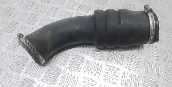 Volvo S40 Turbo air intake inlet pipe/hose 08692401