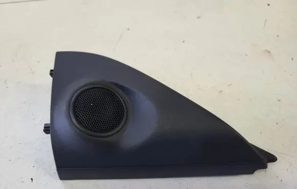 Mitsubishi Outlander Front door speaker 7221B588
