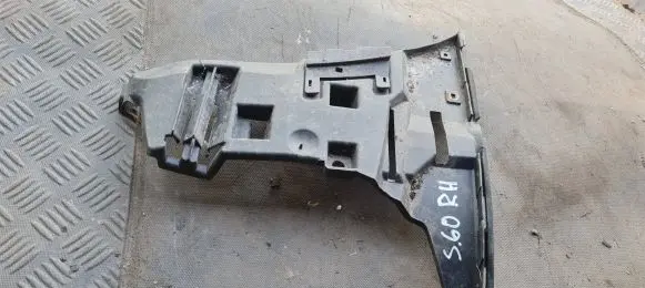 Volvo S60 Front bumper mounting bracket 09190304