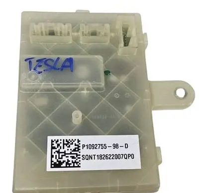 Tesla Model 3 Central body control module p1092755-98-d