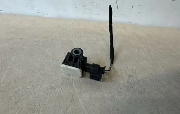Mercedes-Benz ML W166 Airbag deployment crash/impact sensor A1668210151