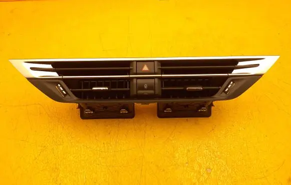 Citroen C5 X Dash center air vent grill 9837877780 98180847ZD