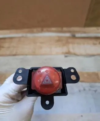 Nissan Almera Tino Hazard light switch 06016