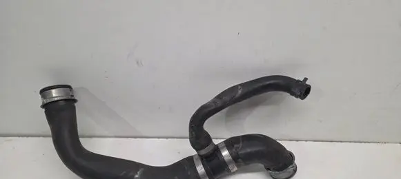 Engine coolant pipe/hose