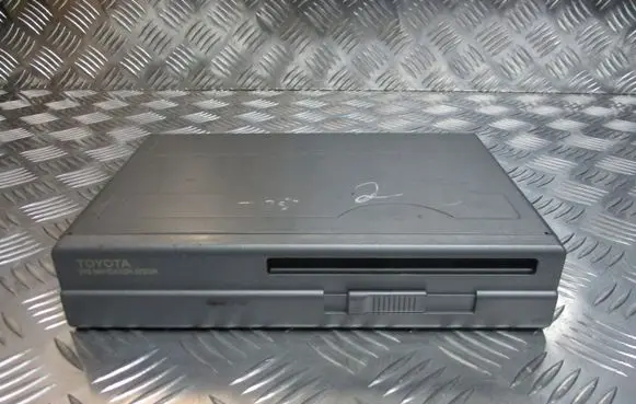 Toyota Avensis T250 Radio/GPS head unit trim 08662-00870