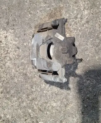 Buick Encore I Front brake caliper