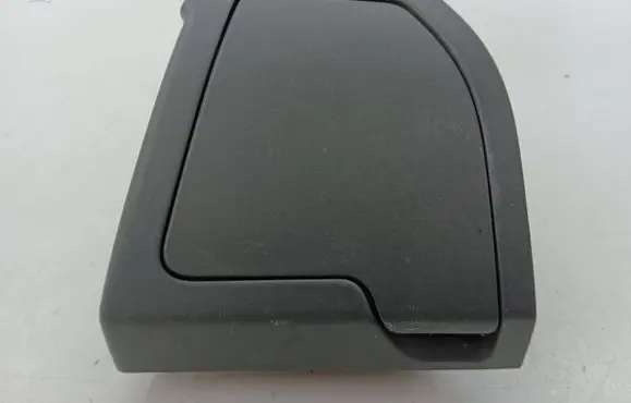 Cup holder front