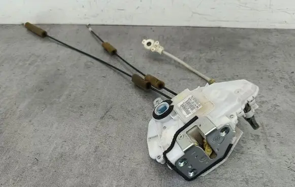 Honda Civic Front door lock 72151SMGG0