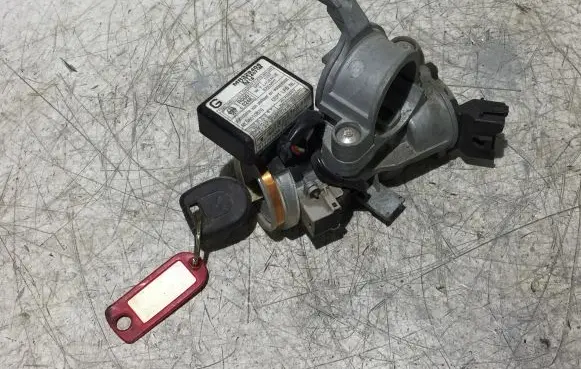 Mitsubishi Pajero Ignition lock MR329406 NL98010870 337860