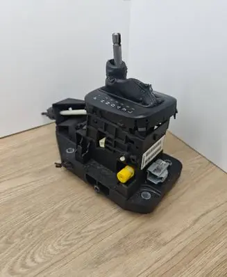 Volvo S80 Gear shifter/selector P30622475