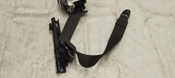 Mercedes-Benz GLC X253 C253 Front seatbelt A2058600285