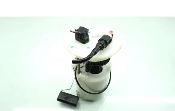 Suzuki Swift III In-tank fuel pump 15100-52R01