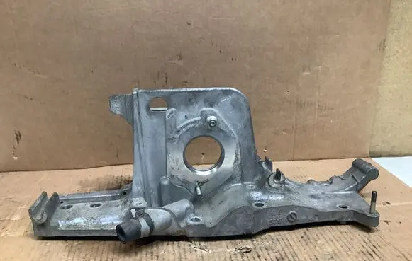 Subaru Legacy Fuel pump bracket 