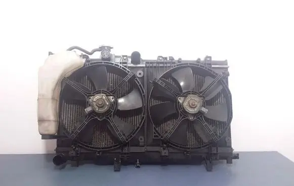 Subaru Impreza II Coolant radiator