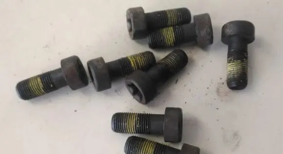 Hyundai i20 (PB PBT) Nuts/bolts 