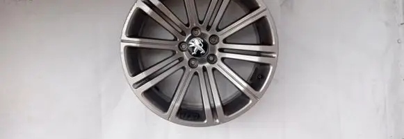 Peugeot RCZ R18 alloy rim 9673495377