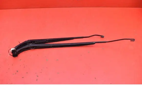 Toyota Yaris Front wiper blade arm 