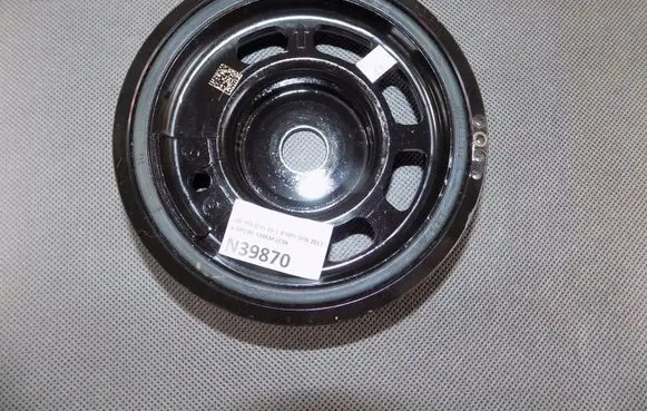 Volkswagen Polo VI Crankshaft pulley