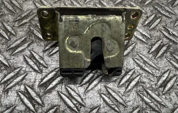 Opel Astra G Tailgate/trunk/boot lock/catch/latch 90563999