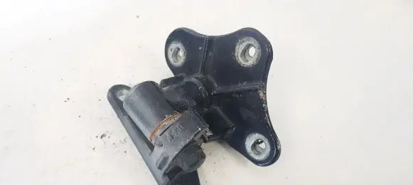 Mazda Xedos 9 Rear door lower hinge