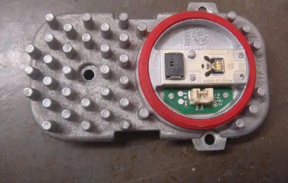 BMW X5 E70 LED ballast control module 1305715084