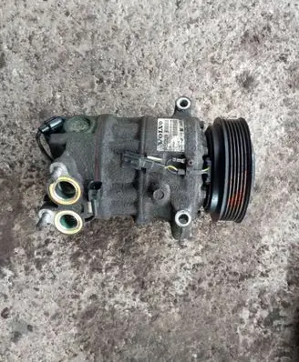 Volvo V60 Air conditioning (A/C) compressor (pump) 31332528