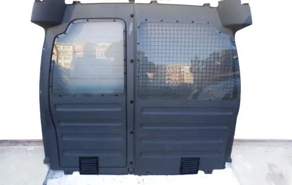 Volkswagen Caddy Partition between cabin 