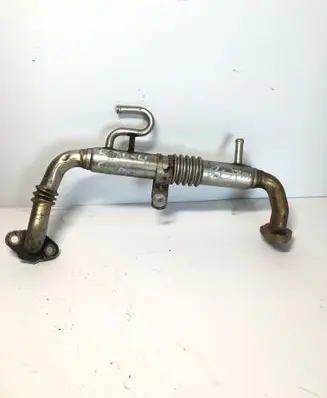 Coolant pipe/hose