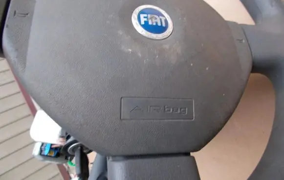 Fiat Panda III Steering wheel airbag