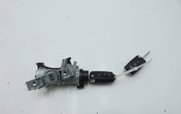 Volkswagen Tiguan Ignition lock 1K0905865 5K0837202 1K0905651B
