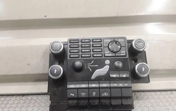 Volvo S80 Climate control unit 30774366