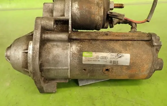 Skoda Superb B5 (3U) Starter motor D7R33