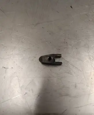 Mercedes-Benz C W203 Fuel Injector clamp holder