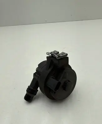 BMW 1 F20 F21 Electric auxiliary coolant/water pump 8605322