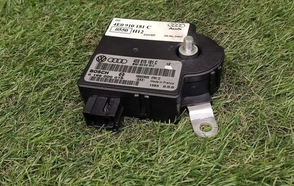 Audi A8 S8 D3 4E Other control units/modules 4E0915181C 4E0910181C
