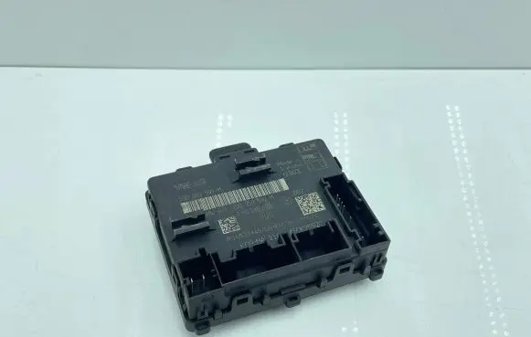 Volkswagen Touran III Other control units/modules 5Q0959592M TSGTYPA02