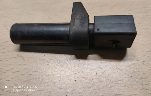 Mercedes-Benz E W211 Crankshaft position sensor 0031532828