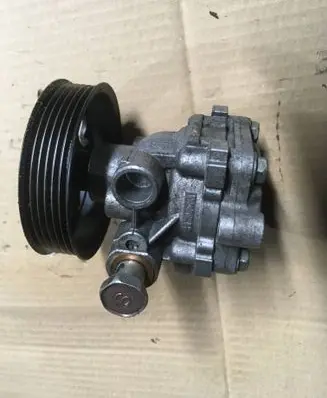 Mitsubishi Outlander Power steering pump 28181982