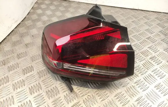 Citroen C4 III e-C4 Rear/tail lights 9831100280