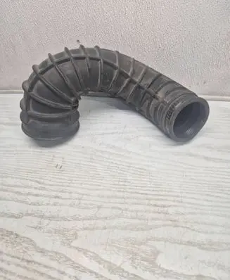 Air intake hose/pipe